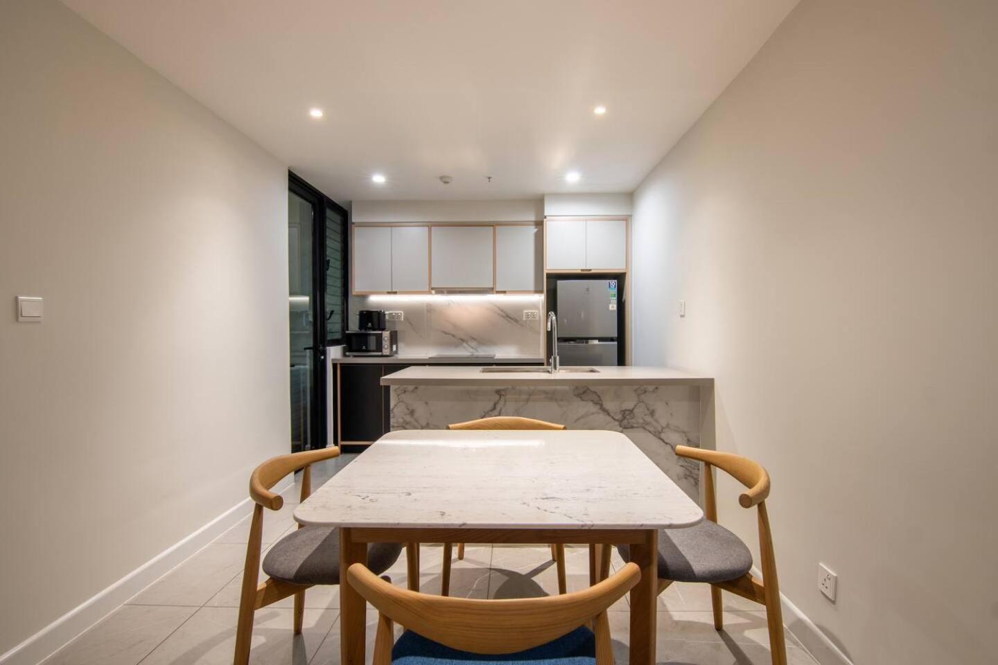 Luxury 2 Or 3Br Apartment In Dist 1 N Pool, Gym, Airport Pickup Ho Si Minh-város Kültér fotó